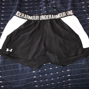 Underarmour shorts with pockets